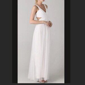 BCBG Maxazria Beautiful Long Lace Dress; Size 4; White